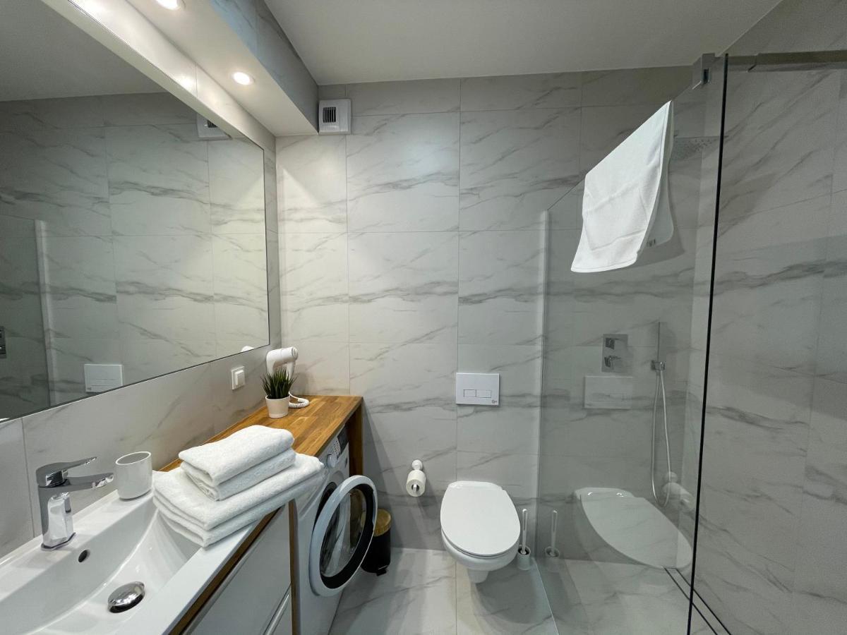 Baltic Style Spa Apartment With Free Pool, Saunas & Fitness - Kasprowicza 20 โควอบเซก ภายนอก รูปภาพ